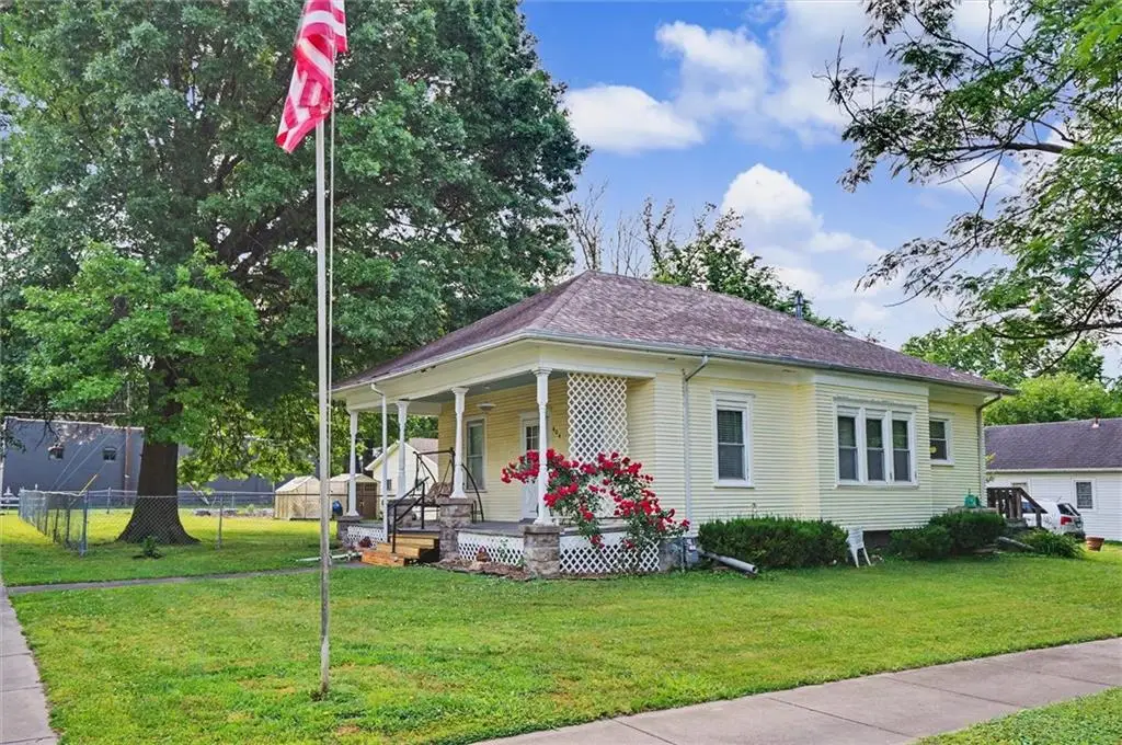 404 E Wilson Street, Ottawa, KS 66067 - #1