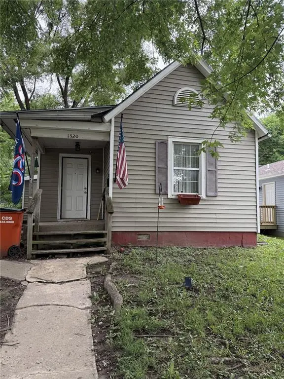 1520 Dewey Avenue, St Joseph, MO 64505