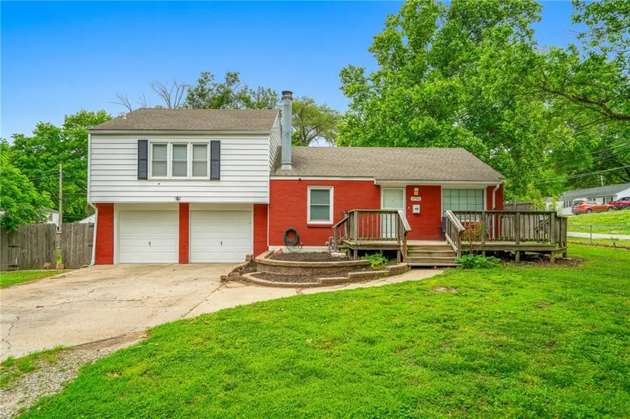 2700 S Scott Avenue, Independence, MO 64052 - #2