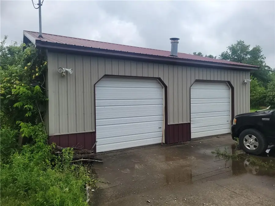 126 S 200th Street, Girard, KS 66743 - #2