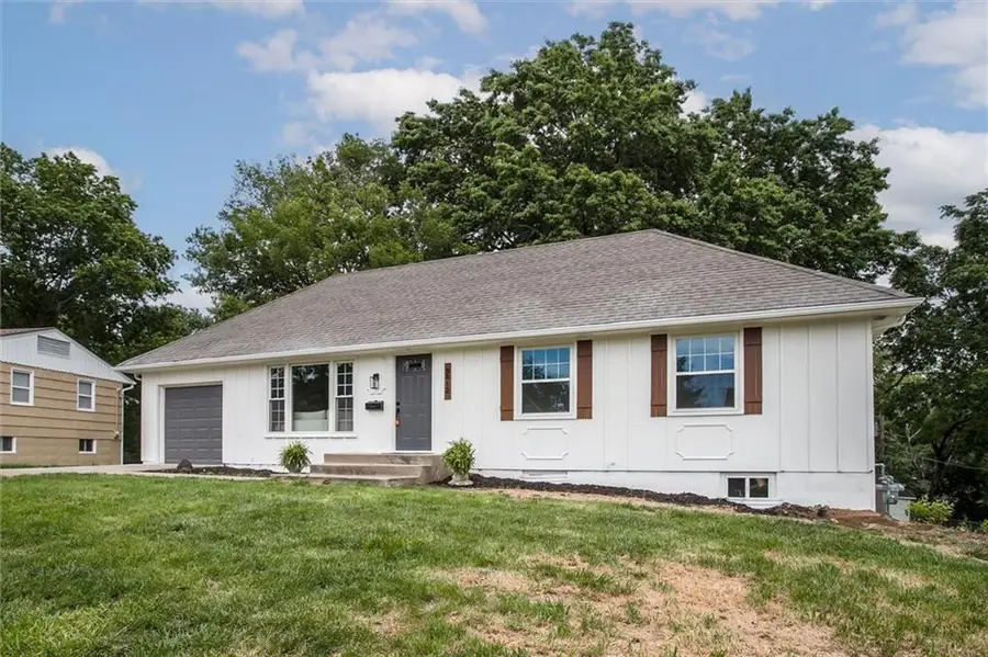 8812 E 54th Street, Raytown, MO 64133 - #2