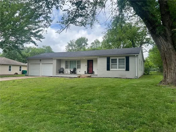 12 Brookside Drive, Paola, KS 66071