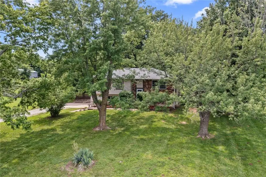 14396 Greentree Lane, Olathe, KS 66061 - #3
