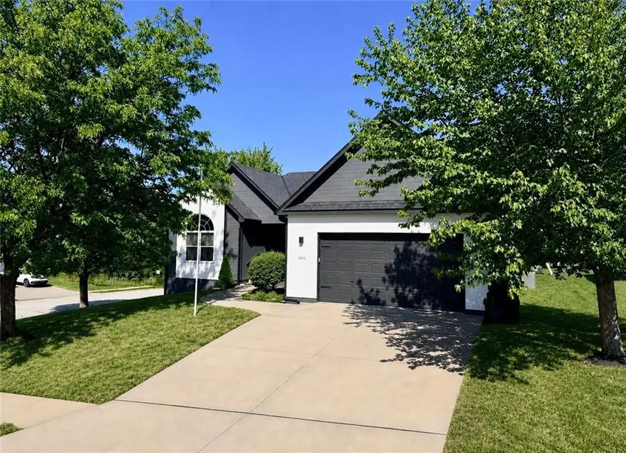 2312 NE 24th Street, Blue Springs, MO 64029 - #2