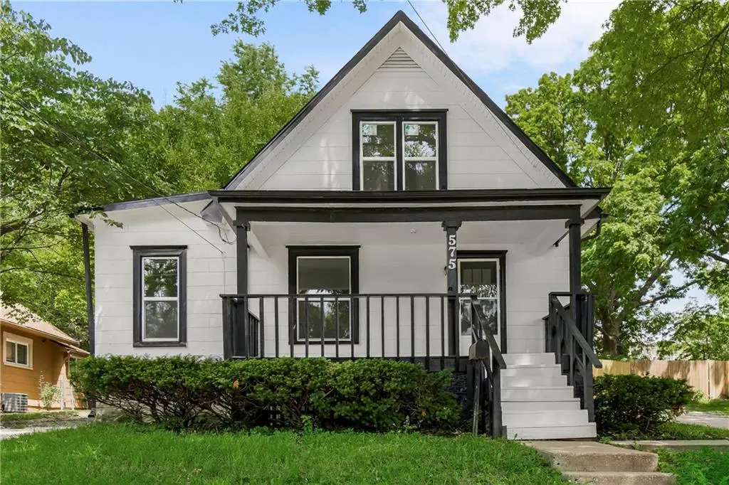 575 S Crescent Avenue, Independence, MO 64053 - #1