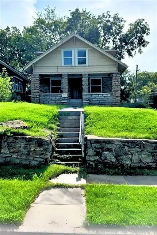 3631 Chestnut Street, Kansas City, MO 64130 - #1
