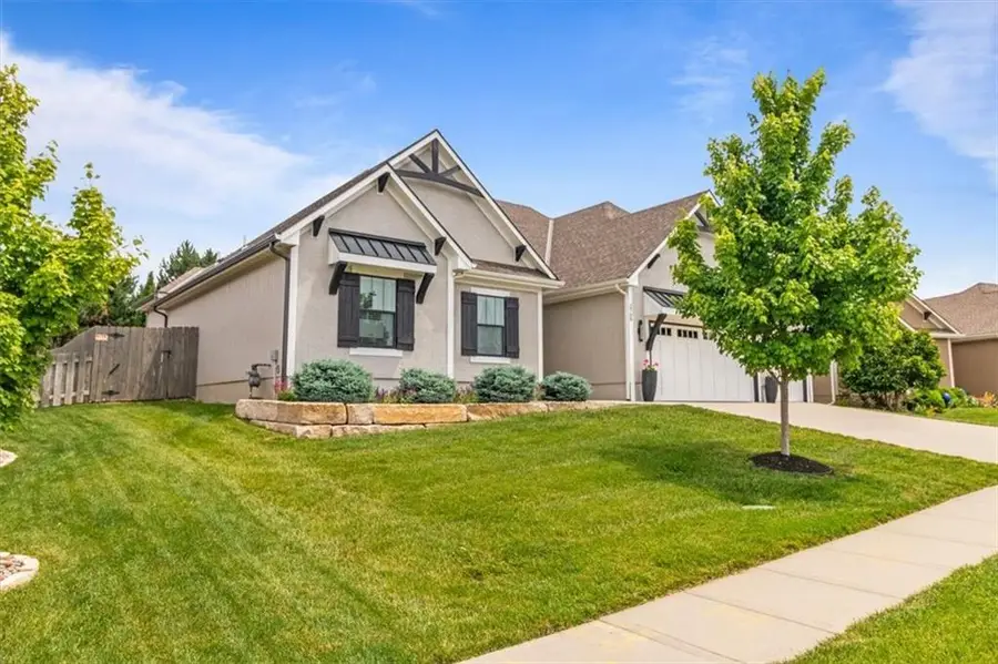 2708 SE 8th Terrace, Blue Springs, MO 64014 - #3