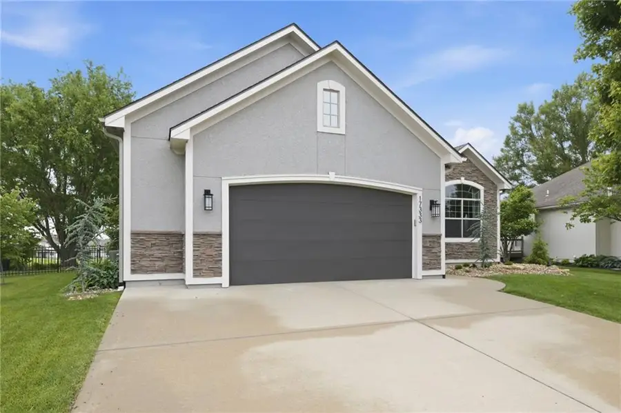 17333 Hauser Street, Overland Park, KS 66221 - #2