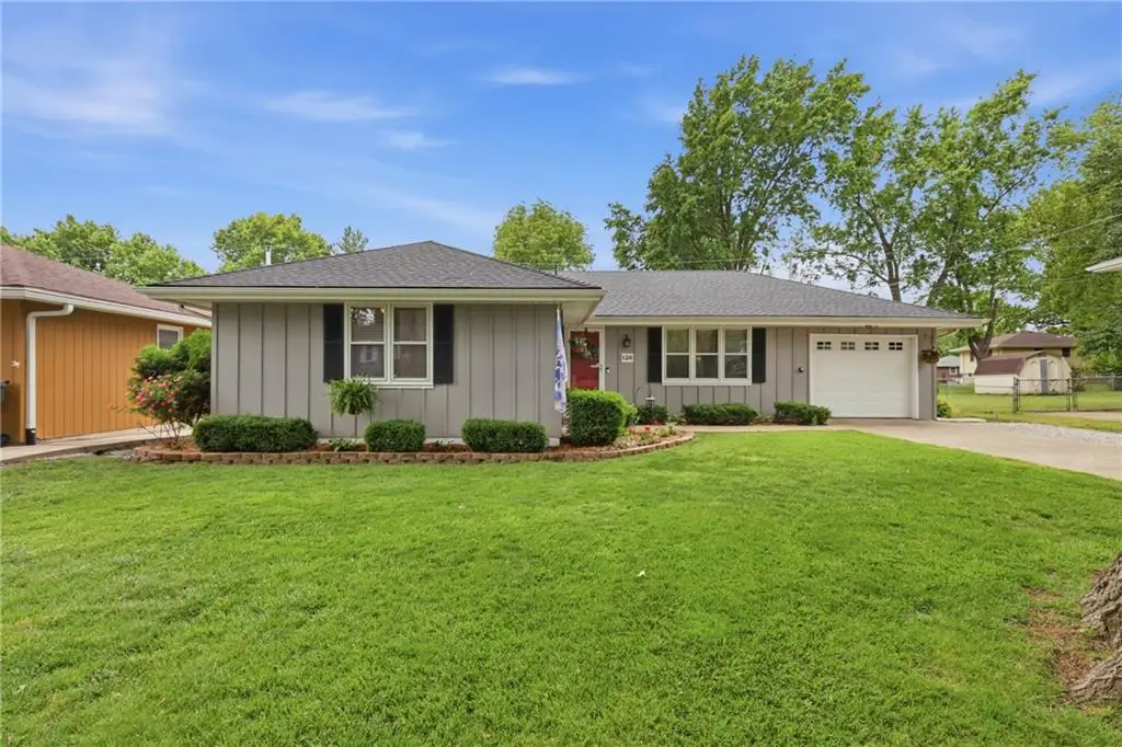 128 Karen Lane, Lansing, KS 66043 - #1