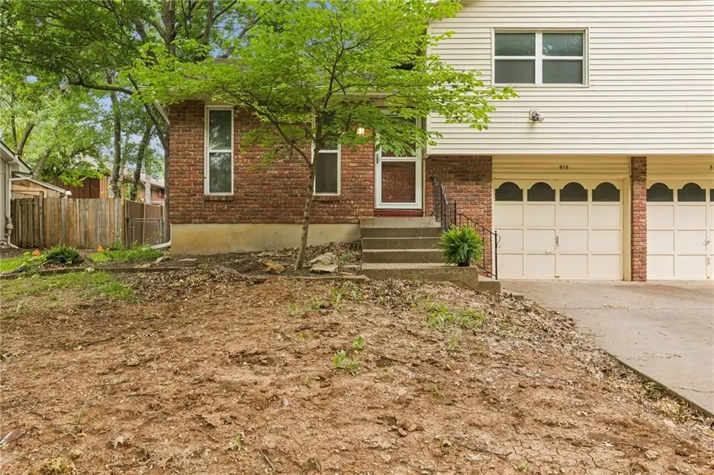 515 S Cardinal Drive, Olathe, KS 66062 - #1