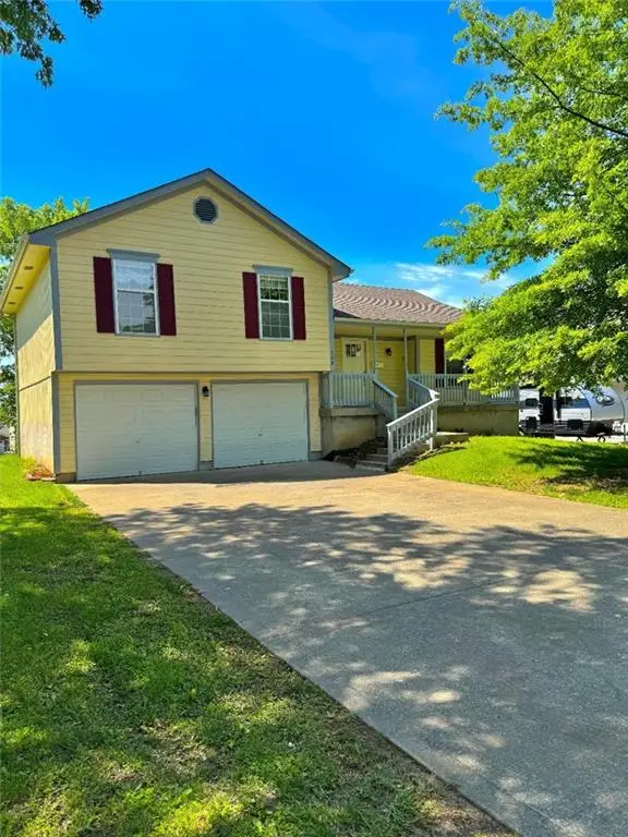 508 Quail Creek Drive, Odessa, MO 64076 - #2