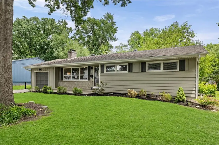 9237 Hardy Street, Overland Park, KS 66212 - #2