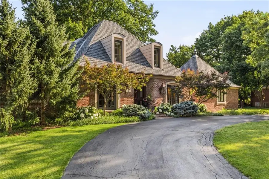 2211 W 69th Terrace, Mission Hills, KS 66208 - #3