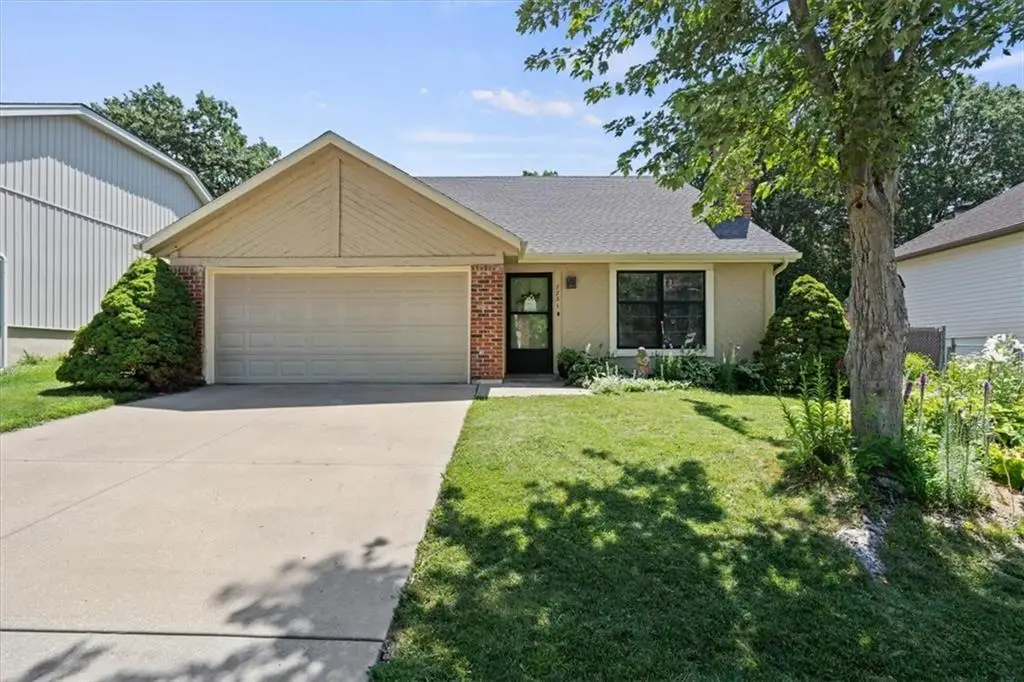 7231 Rene Street, Shawnee, KS 66216 - #1