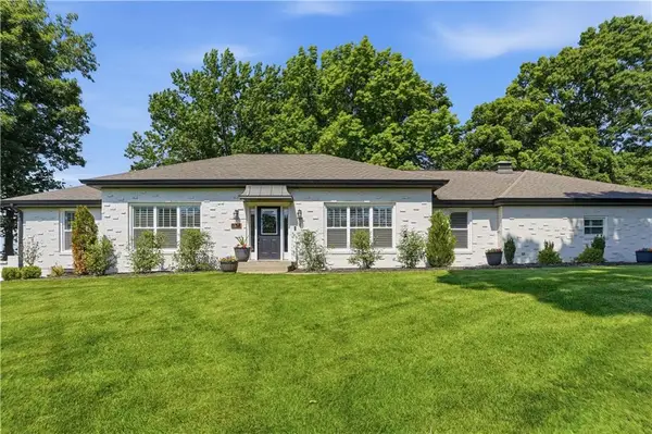 850 NW Valley Lane, Riverside, MO 64150