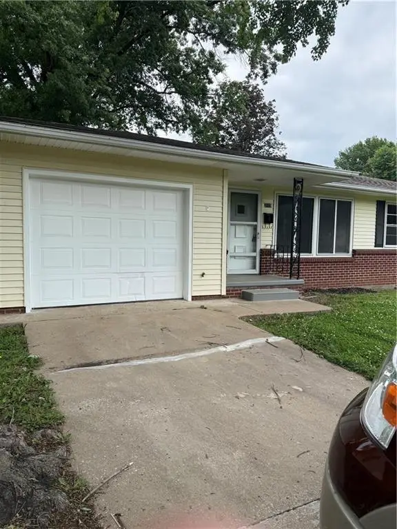 3115 Doniphan Avenue, Saint Joseph, MO 64507 - #1