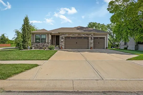 1300 N 4th St East Street, Louisburg, KS 66053