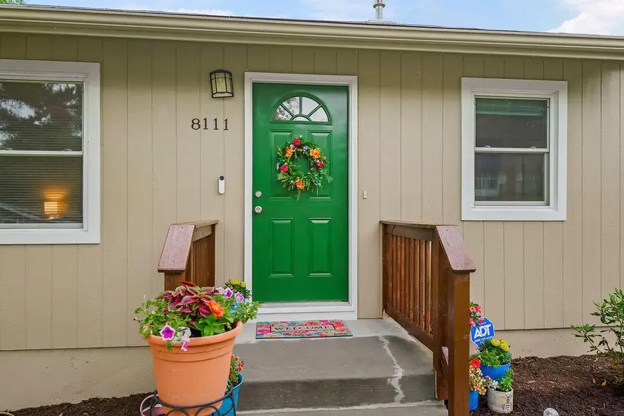 8111 Elizabeth Avenue, Kansas City, KS 66112 - #2