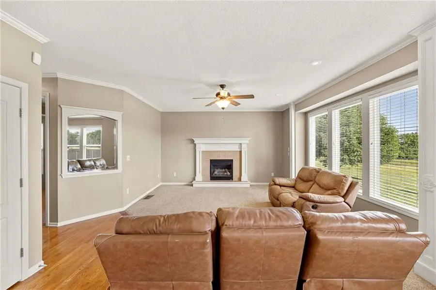 21006 W 48th Street, Shawnee, KS 66218 - #2