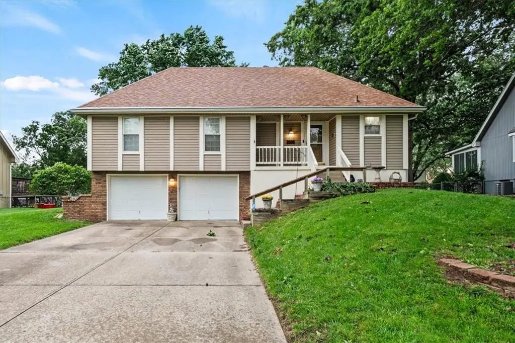 301 SE Alice Street, Blue Springs, MO 64014 - #1