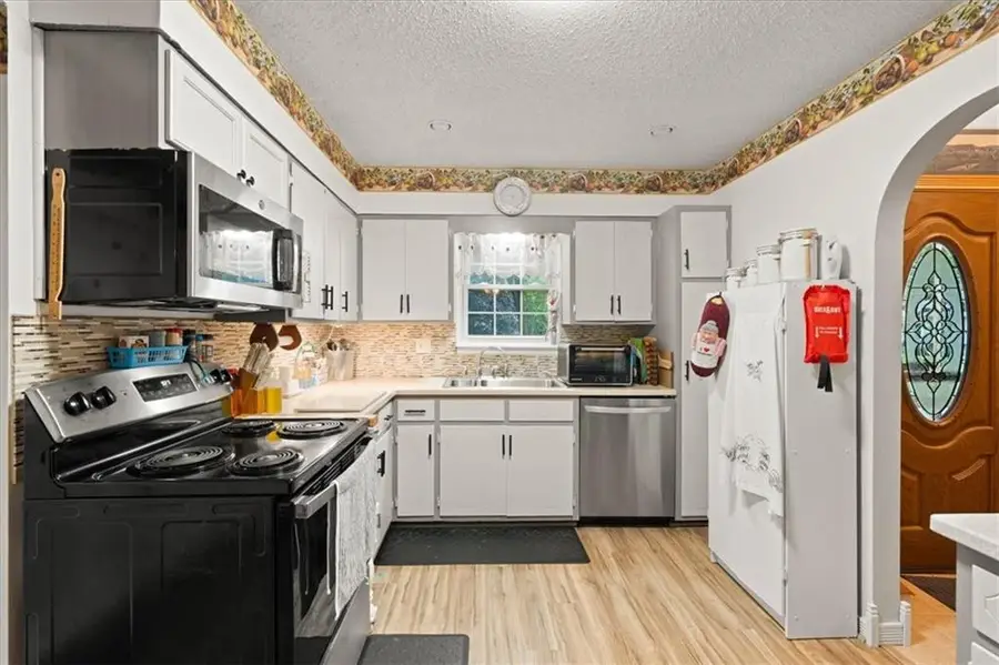 301 SE Alice Street, Blue Springs, MO 64014 - #3