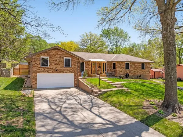 2127 S 15th Street, Leavenworth, KS 66048