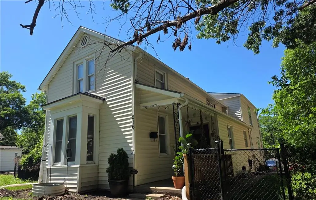 516 Linn Street, Leavenworth, KS 66048 - #1