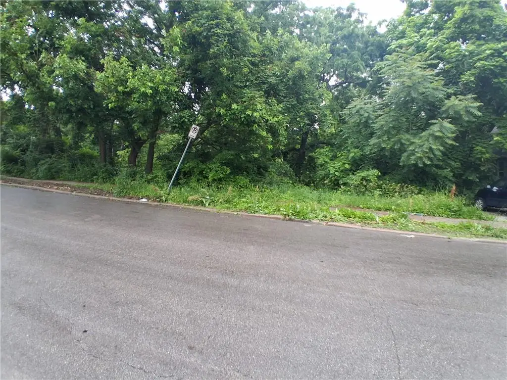 1236 Topping Ave Avenue, Kansas City, MO 64126 - #1