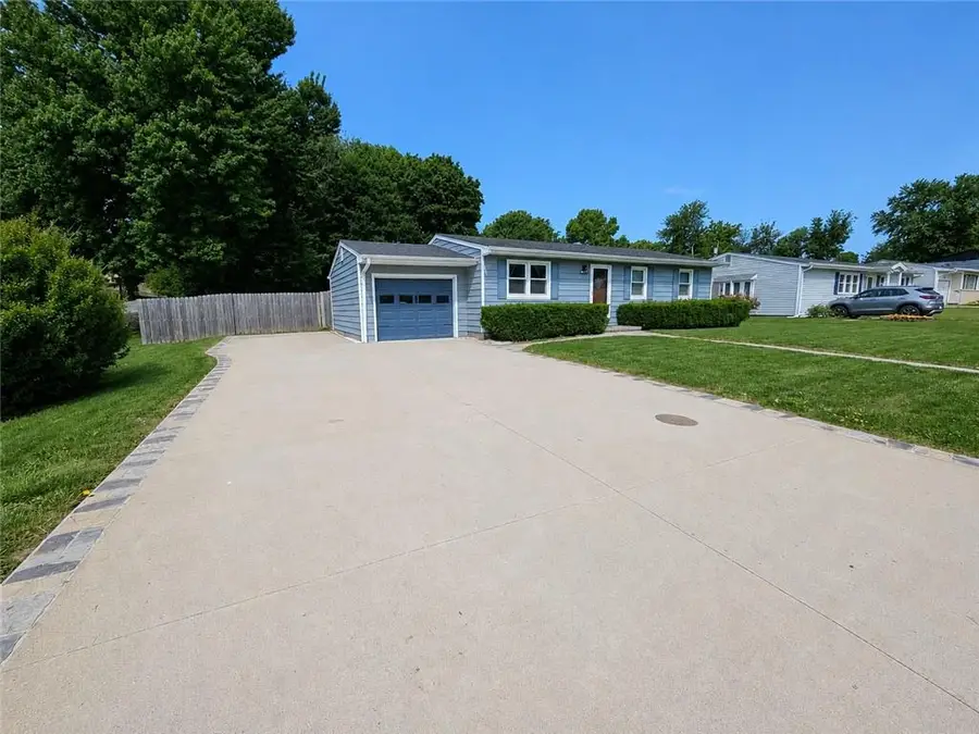 3610 S 42nd Terrace, Saint Joseph, MO 64503 - #2