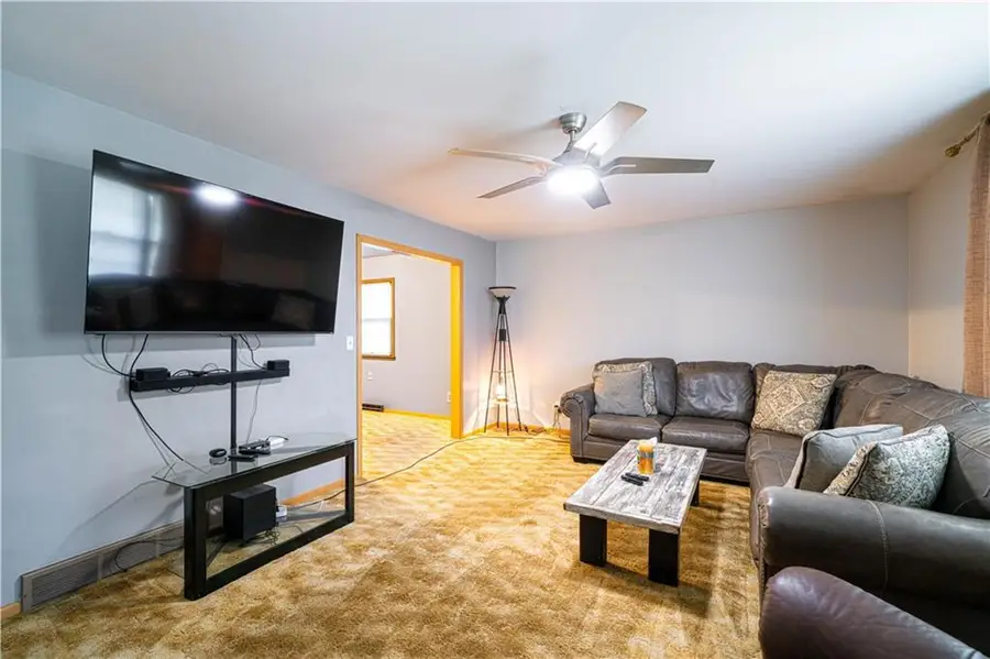 1512 Safari Drive, Saint Joseph, MO 64506 - #3