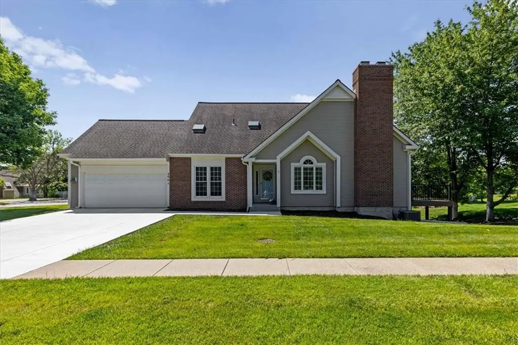 2501 W 137th Place, Leawood, KS 66224 - #1