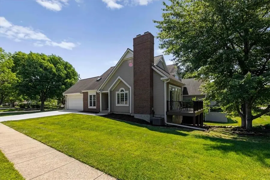 2501 W 137th Place, Leawood, KS 66224 - #2