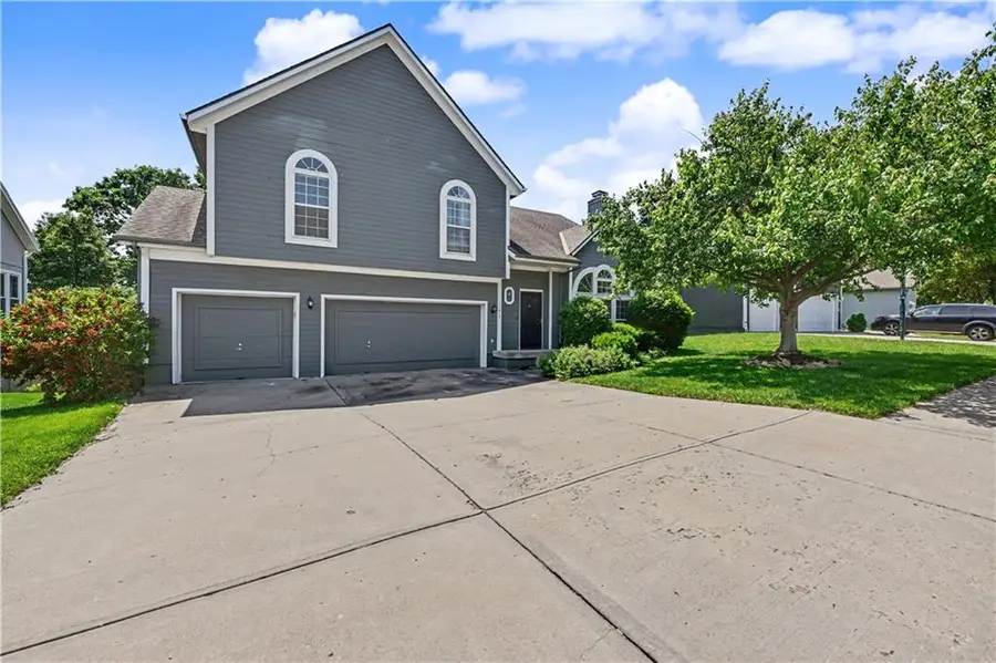 17013 E 43rd Street S, Independence, MO 64055 - #2