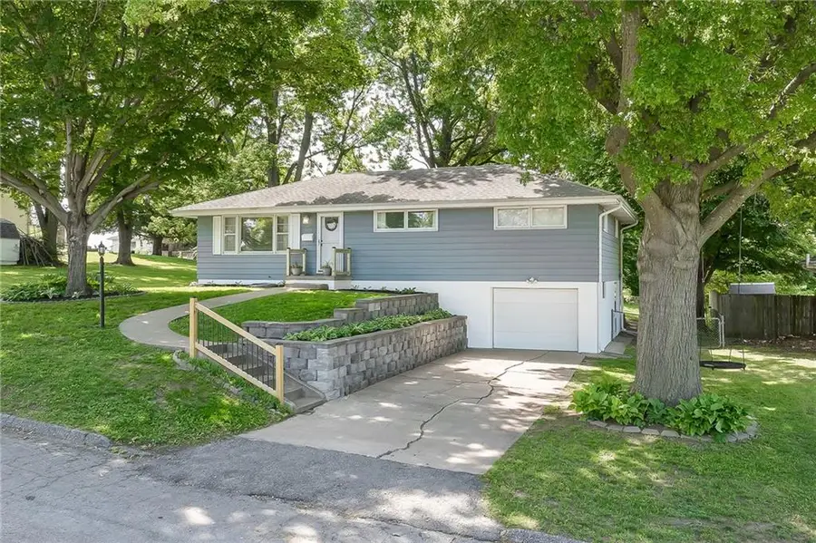 3620 Jackson Street, Saint Joseph, MO 64507 - #2