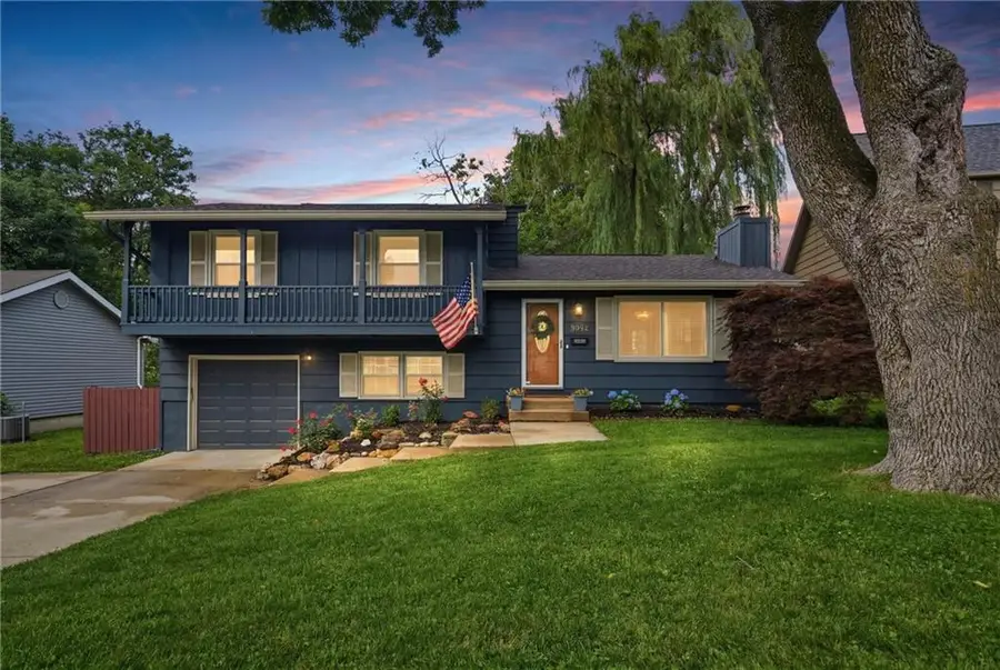 8914 Eby Drive, Overland Park, KS 66212 - #2