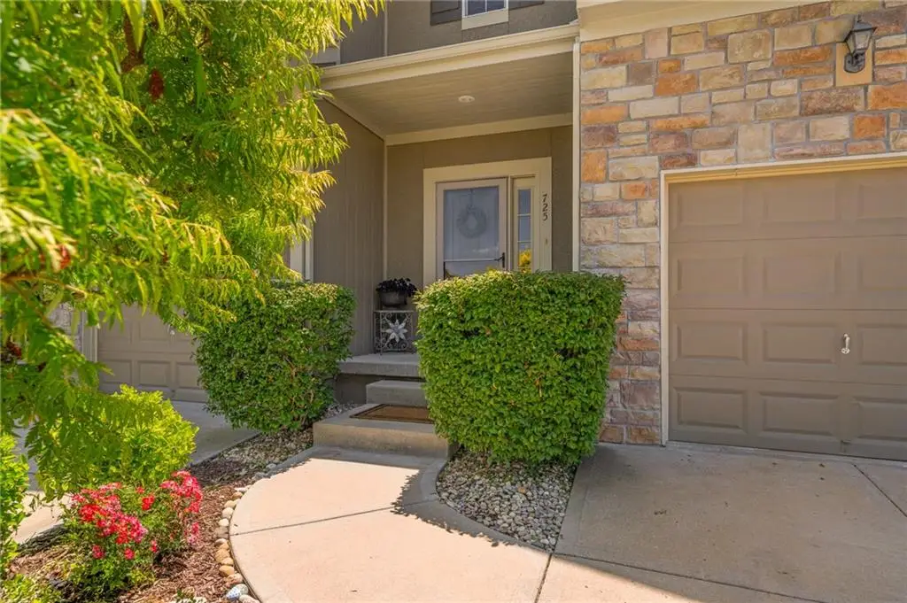 725 W Jefferson Street, Gardner, KS 66030 - #1