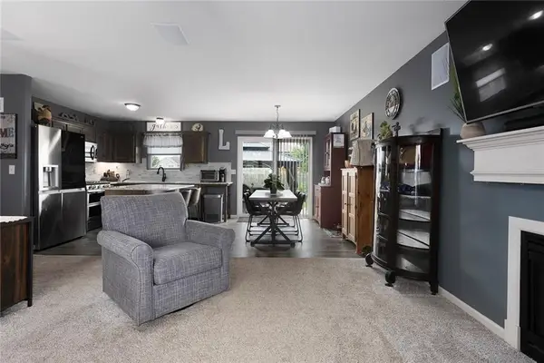 305 193rd Street, Smithville, MO 64089