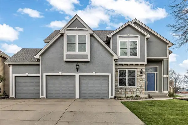 1327 Huntington Drive, Liberty, MO 64068