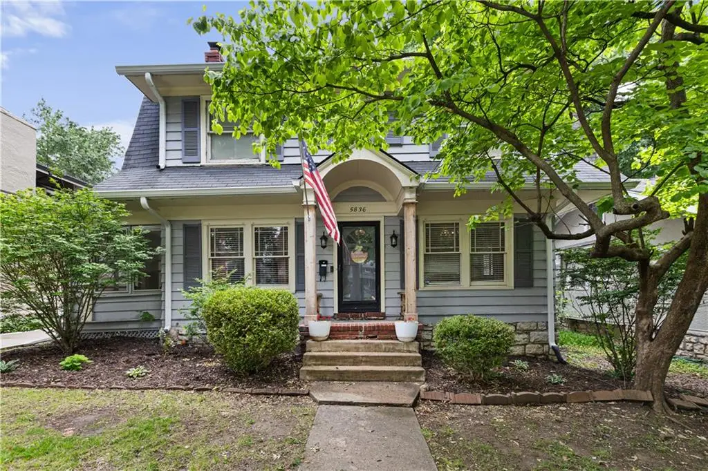 5836 Oak Street, Kansas City, MO 64113 - #1