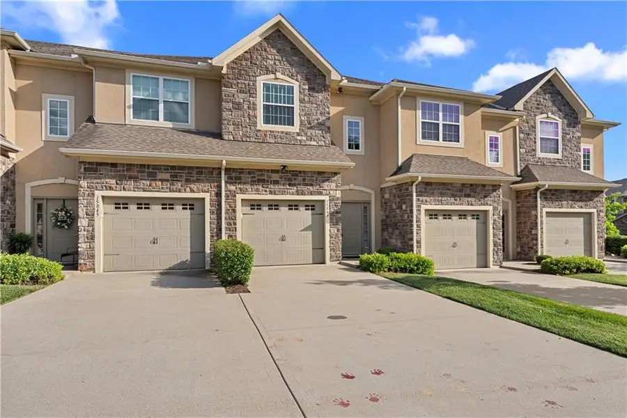 15849 Shawnee Drive, Overland Park, KS 66223 - #2