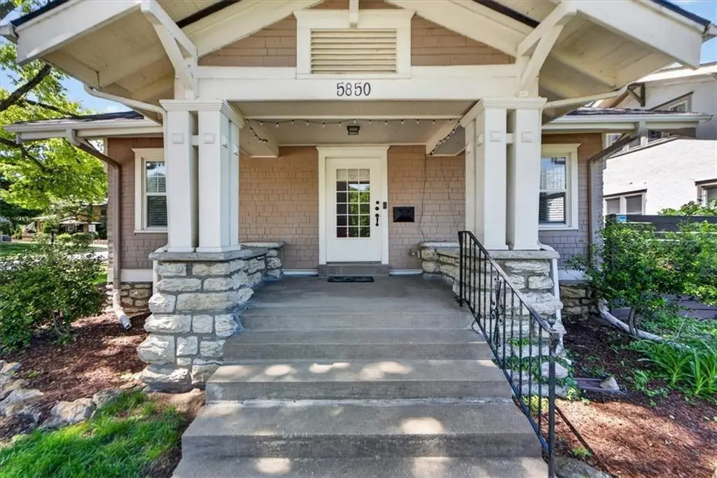 5850 Brookside Boulevard, Kansas City, MO 64113 - #1