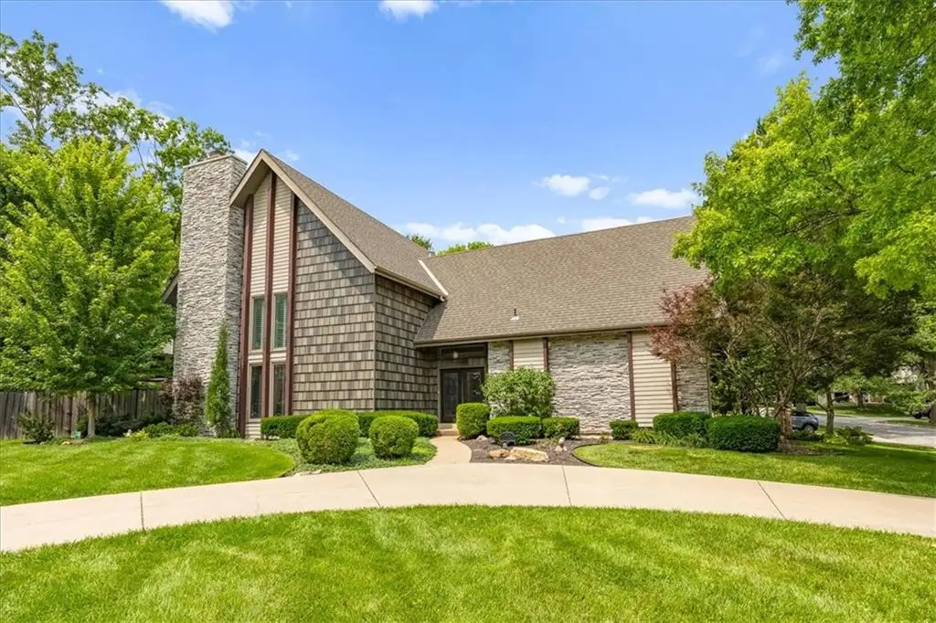 8800 Rosewood Drive, Prairie Village, KS 66207 - #1