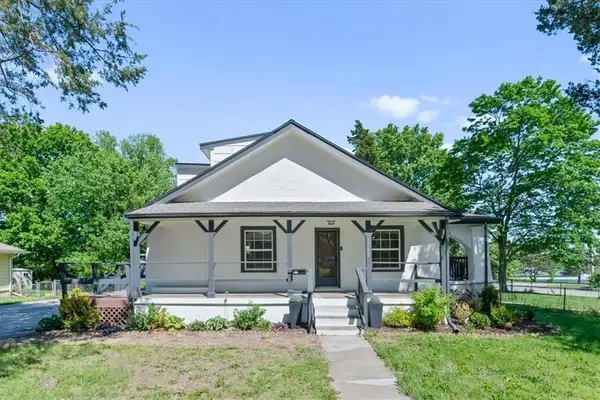 1502 E 135th Street, Grandview, MO 64030
