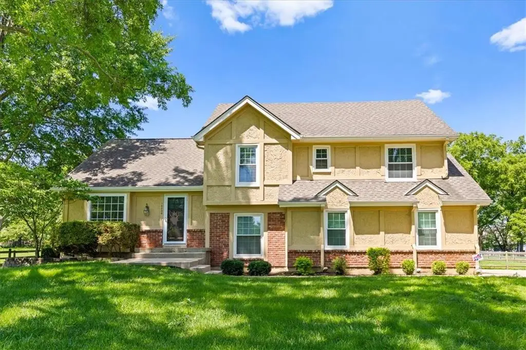 16206 Riggs Road, Stilwell, KS 66085 - #1