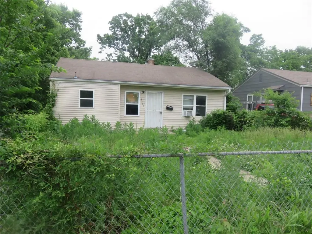 8321 Olive Street, Kansas City, MO 64132 - #1