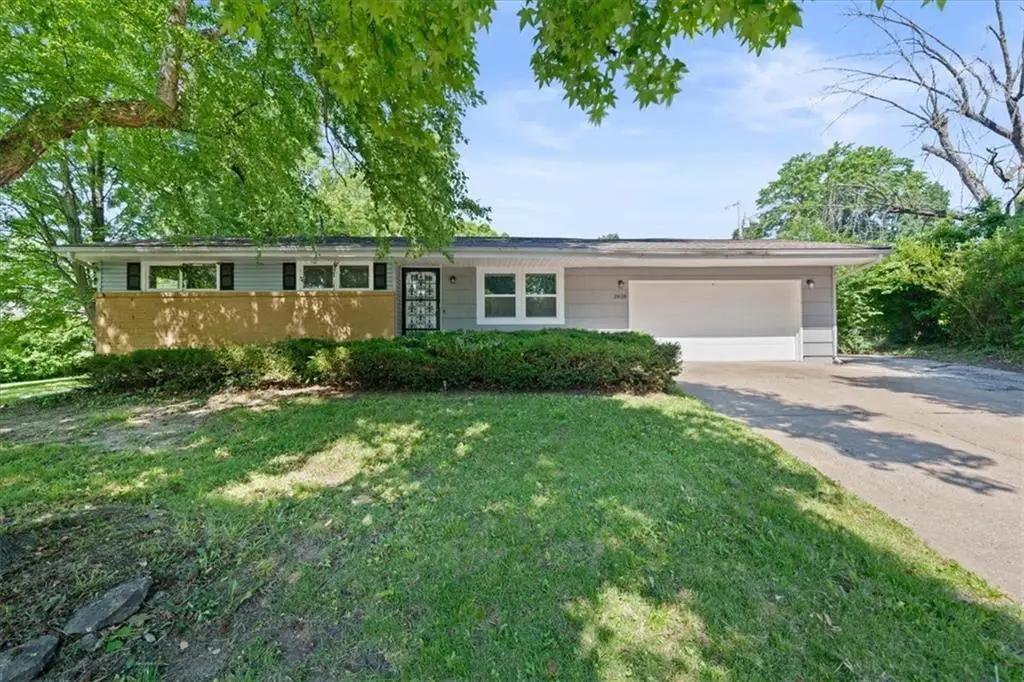 2618 Overton Circle, Independence, MO 64052 - #1