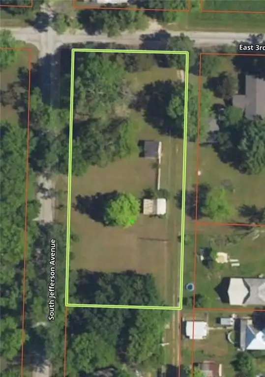 307 S Jefferson Avenue, LaHarpe, KS 66751