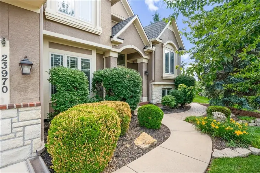 23970 W 112th Terrace, Olathe, KS 66061 - #2