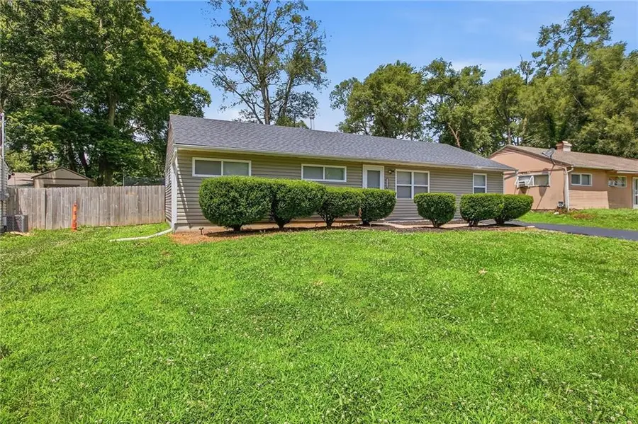 11410 Crystal Street, Kansas City, MO 64134 - #2