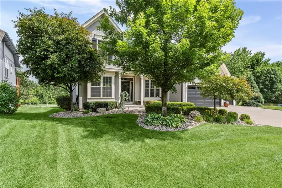 5211 Kenton Street, Shawnee, KS 66226 - #2